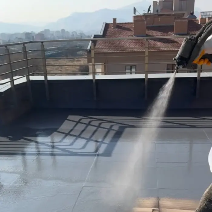 عزل الأسطح بالبوليوريا